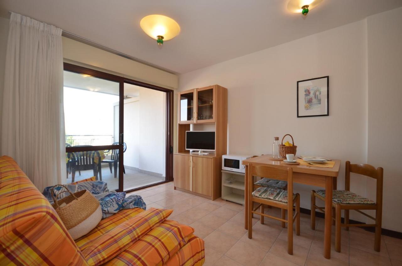 Residenza Porta Del Mare Lägenhet Lignano Sabbiadoro Exteriör bild