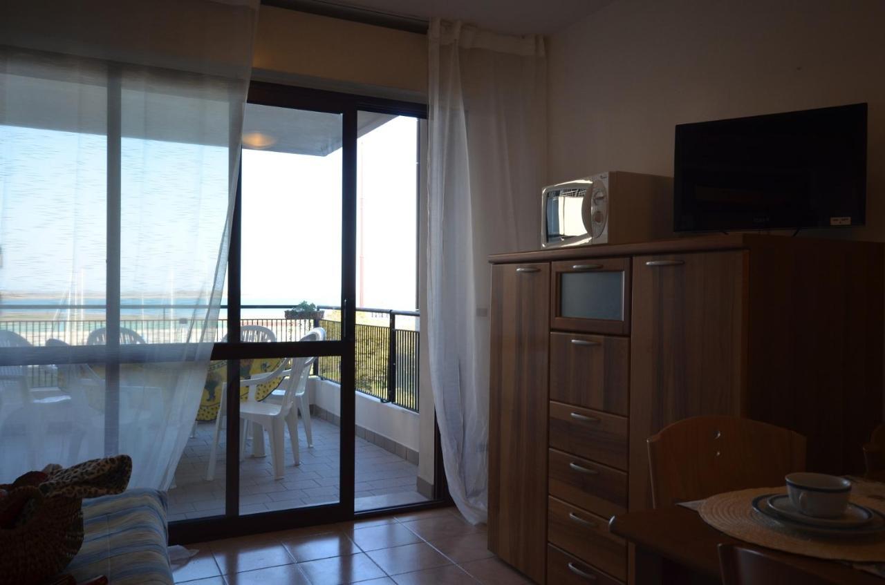 Residenza Porta Del Mare Lägenhet Lignano Sabbiadoro Exteriör bild
