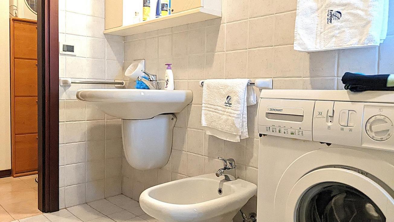 Residenza Porta Del Mare Lägenhet Lignano Sabbiadoro Exteriör bild